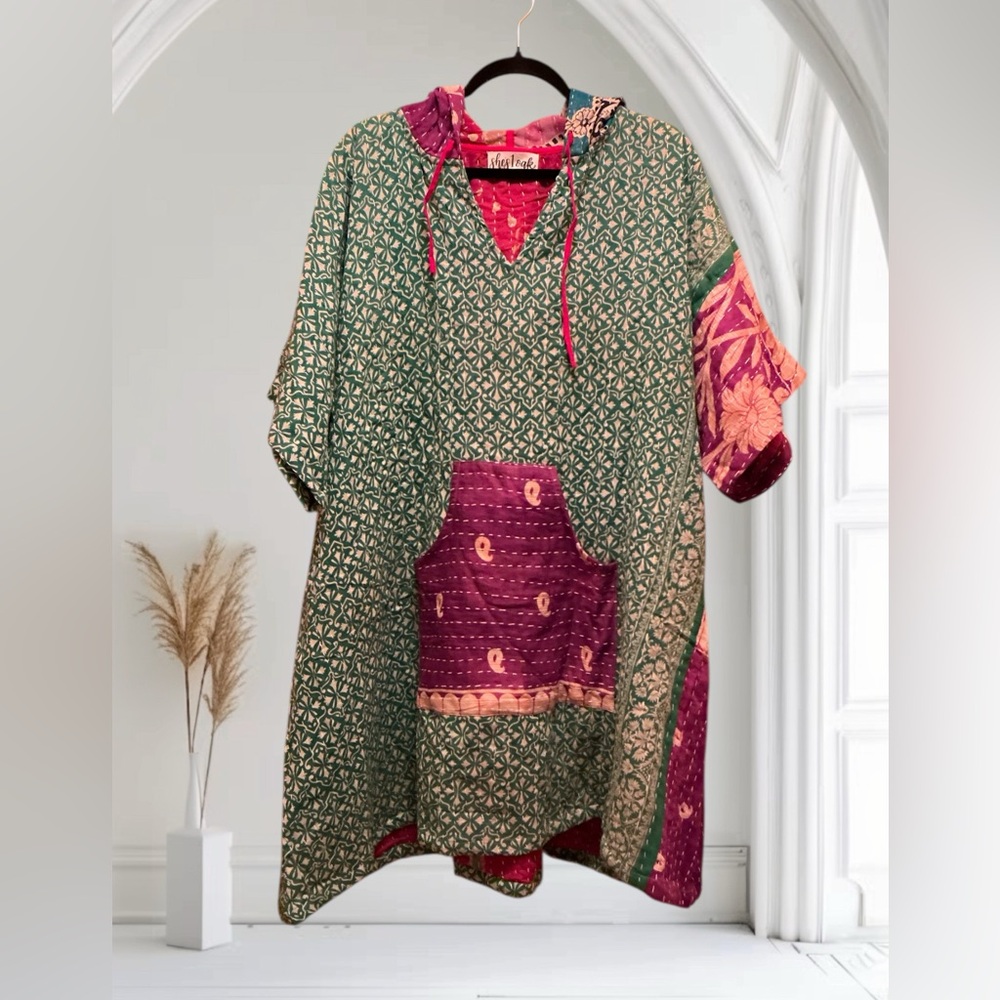 Kantha Hooded Poncho ITEM 134 BOHO COMFY with pockets, handmade reversible OS